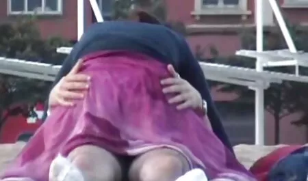 Emo Mädchen wird in ihren sex mit eigener mutter Arsch gefickt