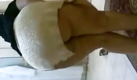 Schöne Tittenmassage sex mit tochter und mutter