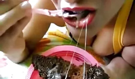 Busty mutter sex kostenlos Amateur Teen gf saugt und fickt mit Cumshot