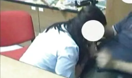 Asiatische Anhalterin wird ohne deutsche mutter und tochter sex Gummi gefickt