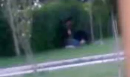 Schlampe in Strümpfen Toying & Fucking sex sohn mit mutter Two Guys