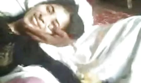MASTURBATING MIT seks mit mutter ZAHNBÜRSTE