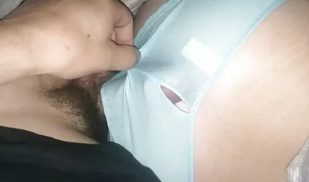 extrem durchbohrte Stiefmutter in ihrem ersten Gangbang mutter tochter sex tube