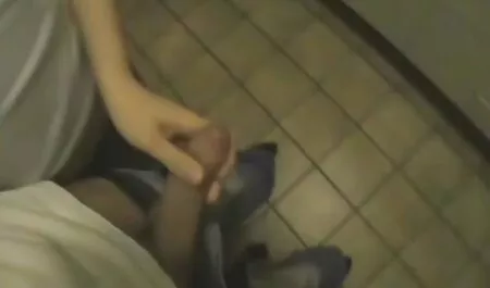 Eastern Euro Girl bekommt sex mutter tochter sohn Ficksession