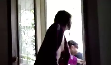 Sie hat nackte reife mütter sich selbst gefickt