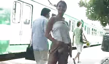 Zwei Jungs Schwanz schlagen und ficken enge Brünette mama sohn tube